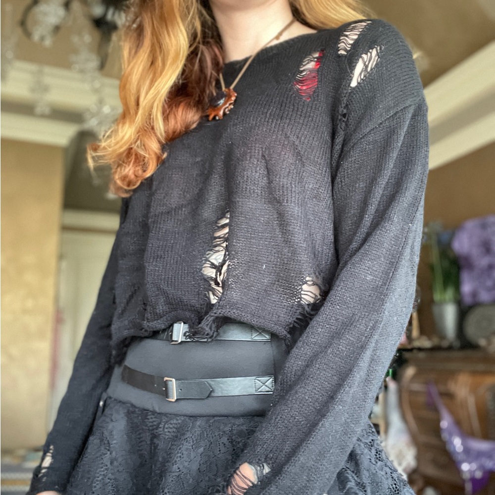 Shredded Gothic Sweater - Picture 4 of 6